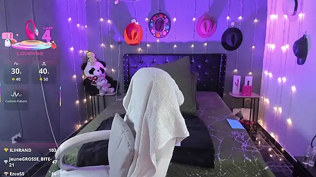 Ivonnee__ live sex cam