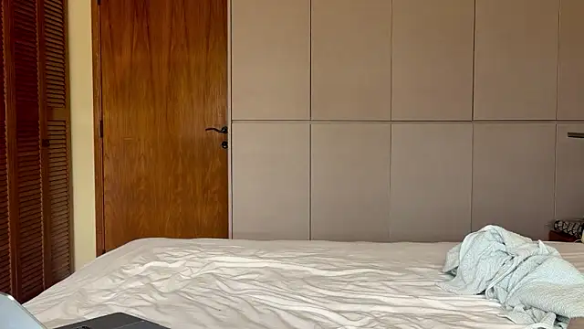 Linaspicee's cam snapshot