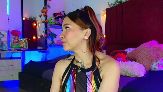 alisson_zafiro_'s cam snapshot