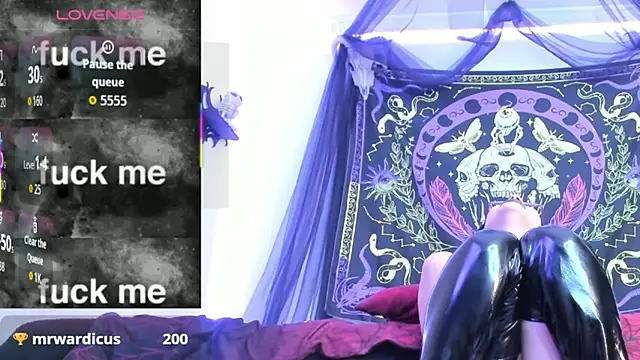 vampy_dolll's cam snapshot