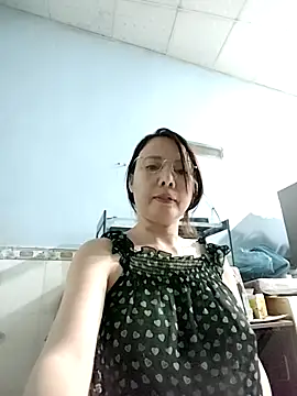 Famrita live sex cam