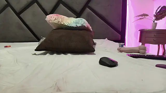 BayleyTastty's cam snapshot