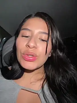 andrea_gomes_'s cam snapshot