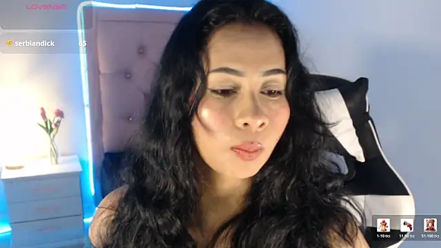 Olivia_gray69's cam snapshot