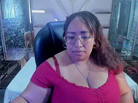 Shara_Oz's cam snapshot