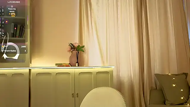 Alisia_Mars's cam snapshot