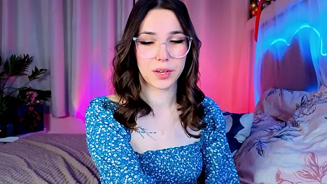 -CindyLou's cam snapshot