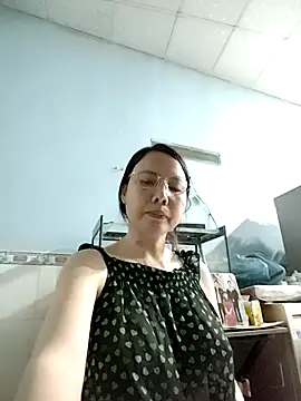 Famrita live sex cam