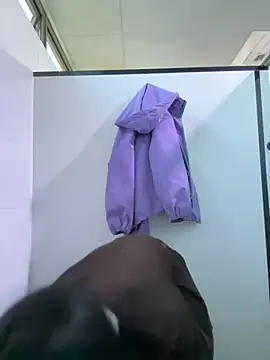 so-linger live sex cam