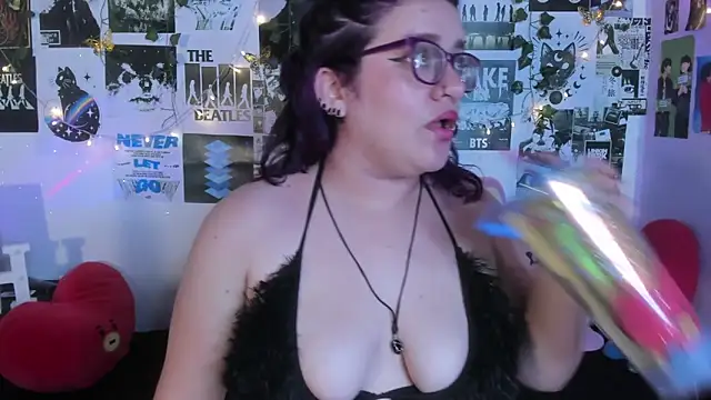 hellen_alexa's cam snapshot