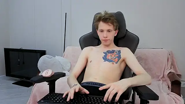 arlekincrop's cam snapshot