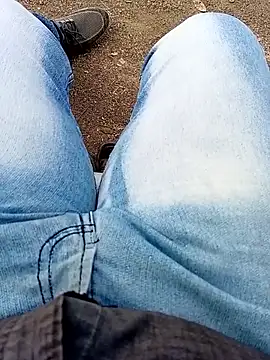 Horny-boyyy live sex cam