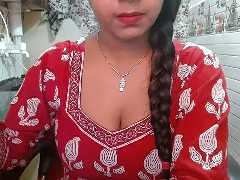 LovingPihu's cam snapshot