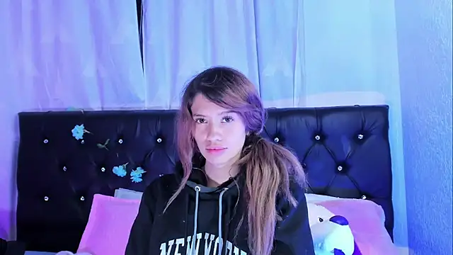 Sofiia_cute_'s cam snapshot