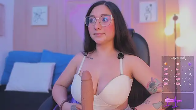 lucy_neil's cam snapshot