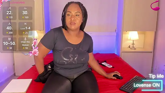 EmilyyStuart's cam snapshot