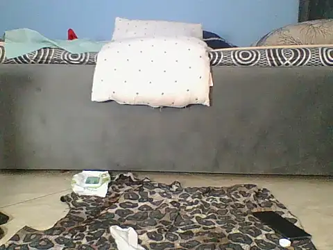 hornyqueen93's cam snapshot