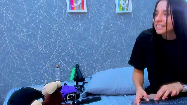 ViictoriiaSaenz's cam snapshot