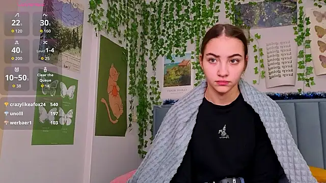 Fit_Brunette_'s cam snapshot