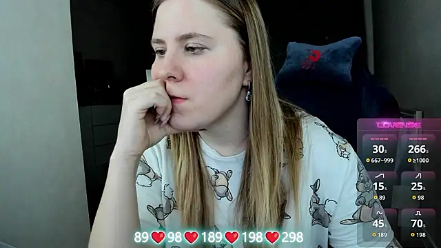 Olivia_Munk's cam snapshot