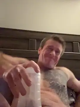 DILFiGuess1 live sex cam