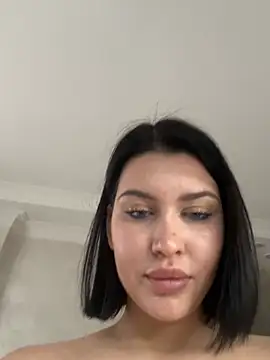 KikiWatson live sex cam