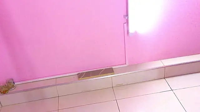 bella_moonlight_cr's cam snapshot