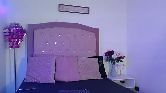 AnnadirtyXo live sex cam