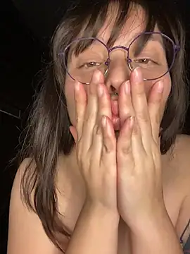 Solo_yoss live sex cam