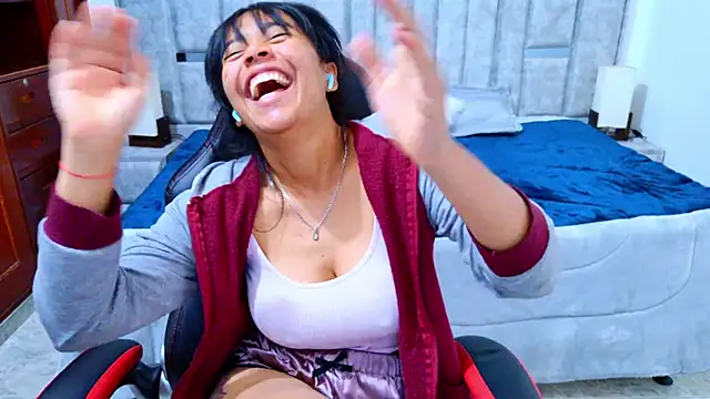 laureentt_'s cam snapshot