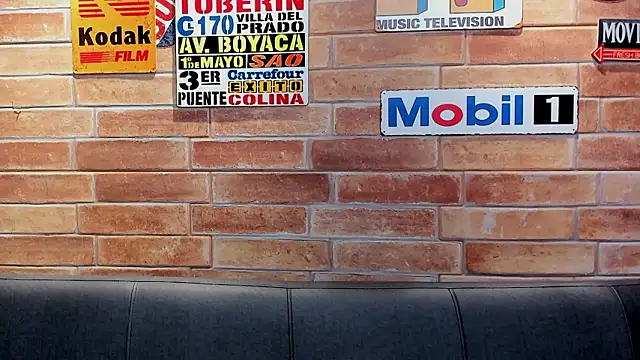 foxy_tiana's cam snapshot