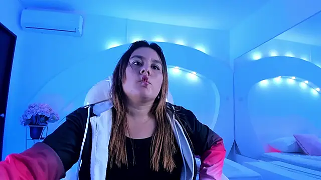 PerlaLevys's cam snapshot