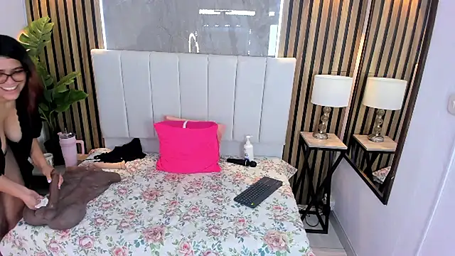 Carlotta_de_velour's cam snapshot