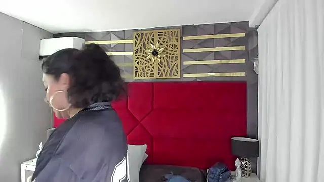 hanny_milf live sex cam