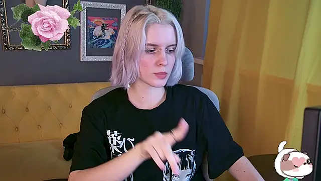 BethanyCloud's cam snapshot