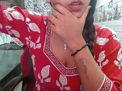 LovingPihu's cam snapshot