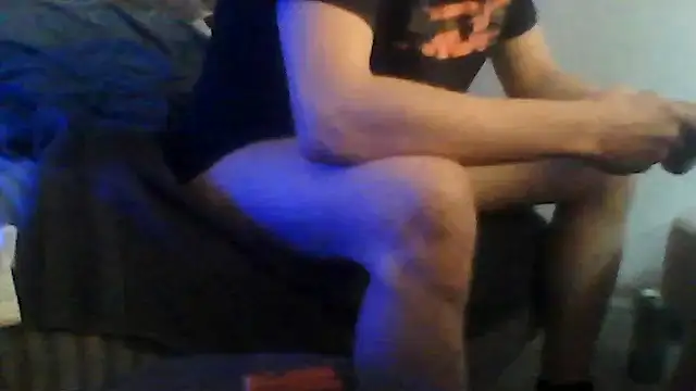 Tom4Womans's cam snapshot