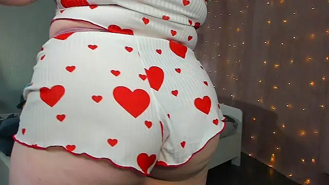 EthalCarlsqq's cam snapshot