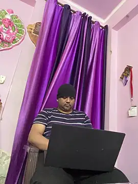 Dick_6inches_Delhi live sex cam