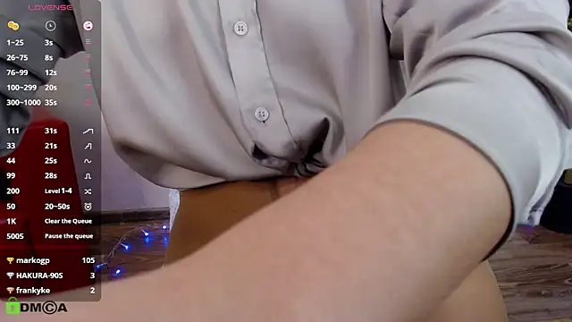 VickyGolden live sex cam