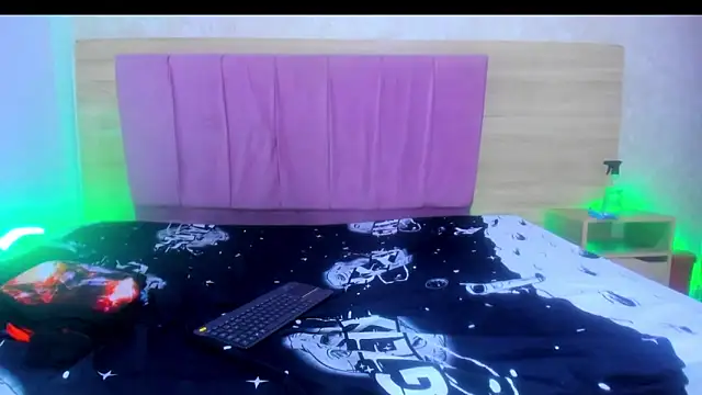 acoralivecm101's cam snapshot