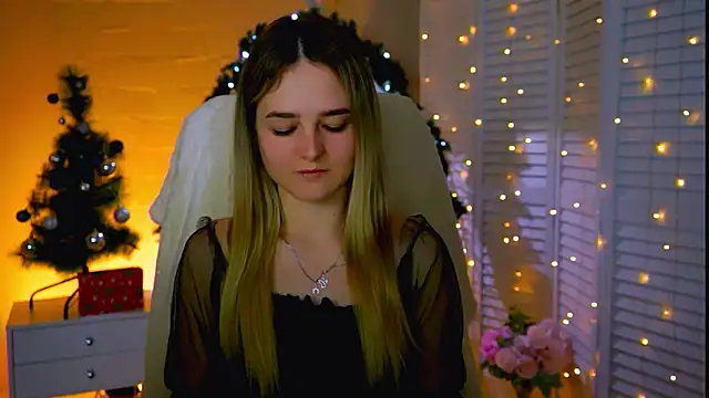 DeboraLarson's cam snapshot