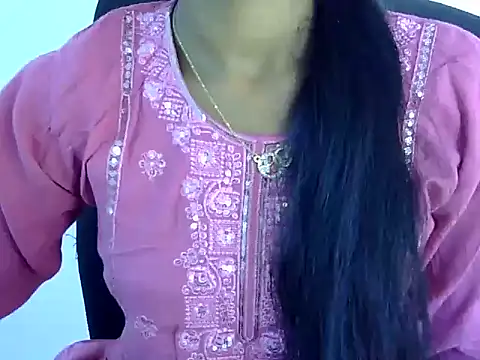 Khushi_v's cam snapshot