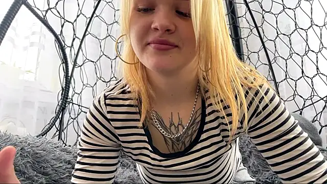 MichaelaStruckhoff's cam snapshot