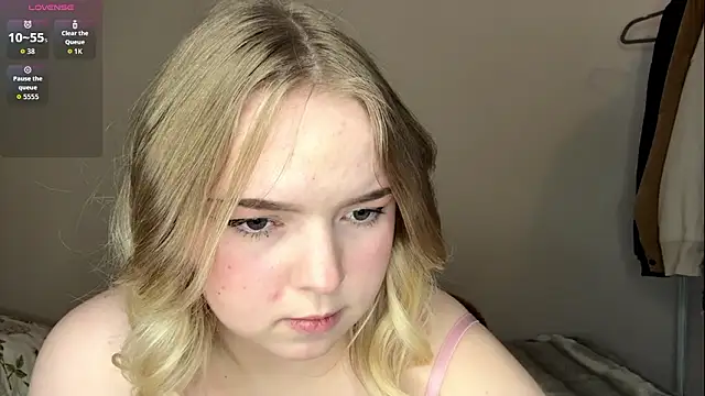 ZaraCreedon live sex cam