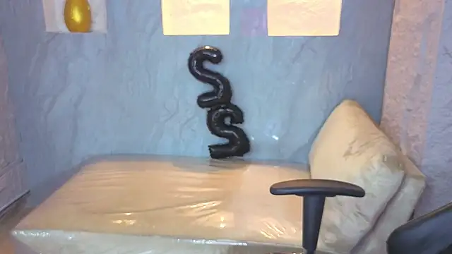 ammy_woold_b's cam snapshot