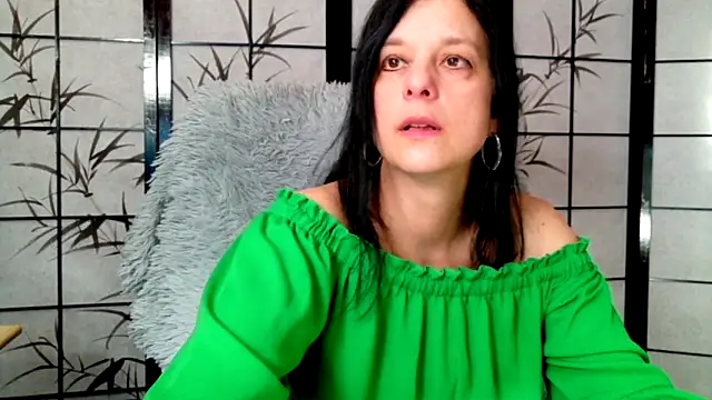 _Sweetlonglips_ live sex cam