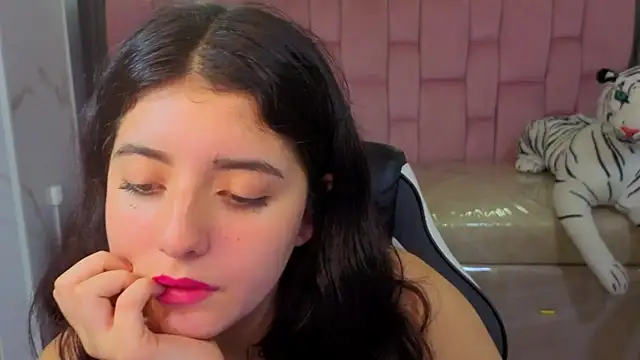 Crystal1_b_'s cam snapshot