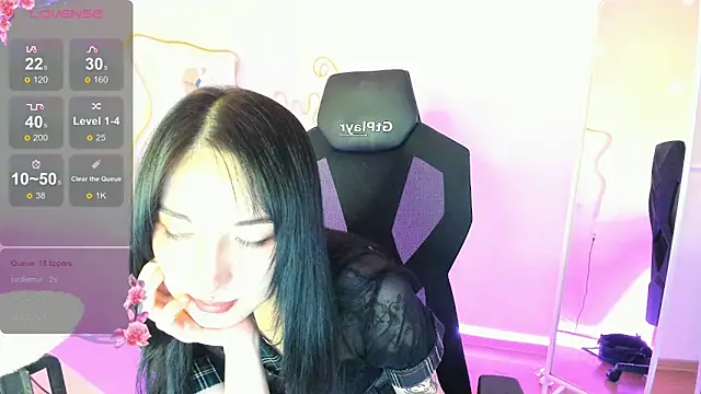 AliceeinWonderlanddd's cam snapshot