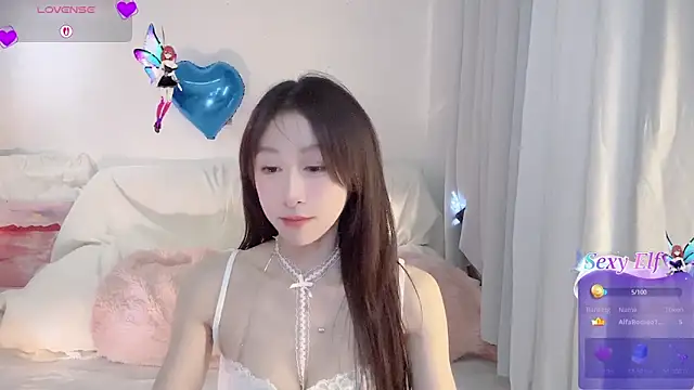 Fayebae_11's cam snapshot